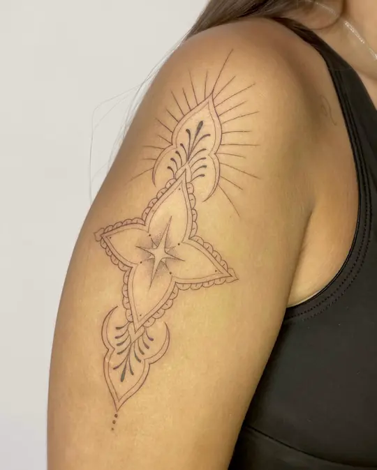 Tatuagem Ornamental delicado, de Bya
