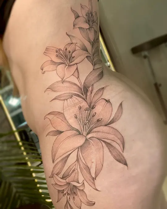 Tatuagem Ramo de lírios, de Bya