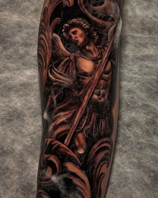 Tatuagem São Miguel Arcanjo, de Igor Caselato