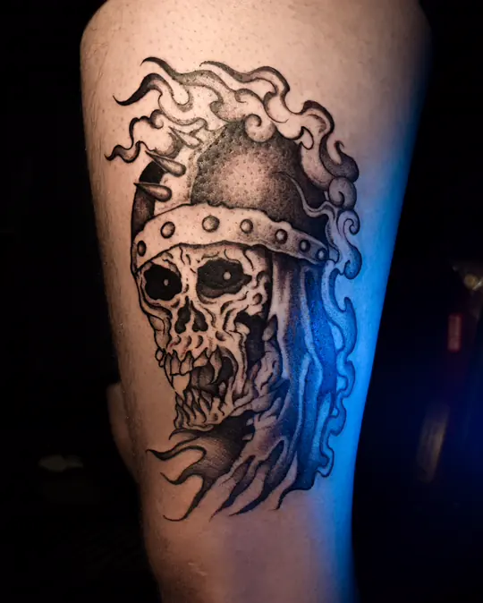 Tatuagem Zumbi medieval, de Richard Fileni